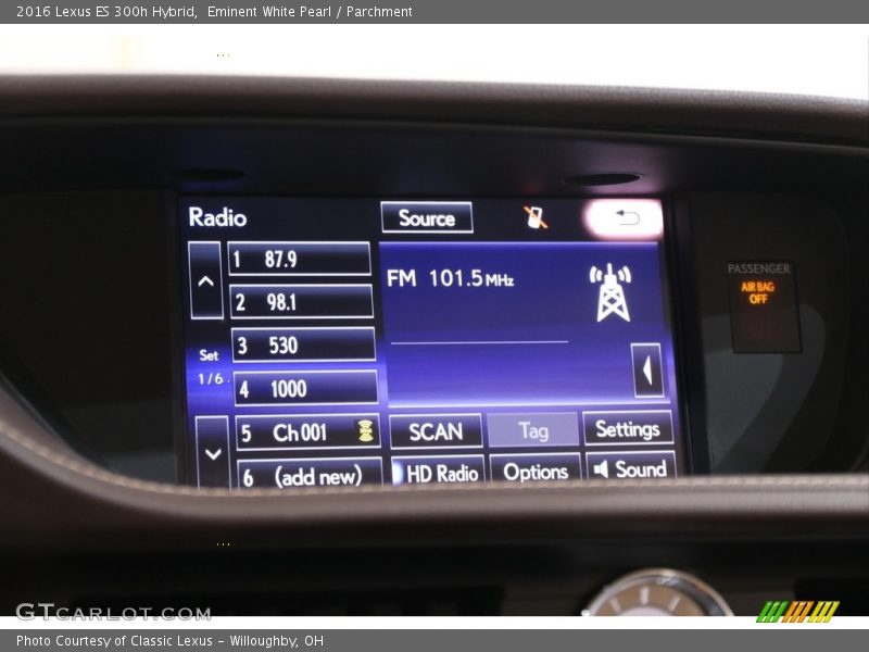 Audio System of 2016 ES 300h Hybrid
