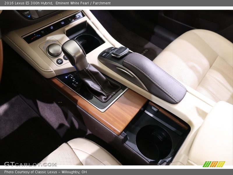 Controls of 2016 ES 300h Hybrid