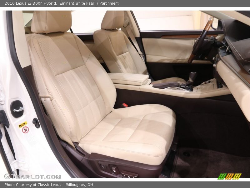 Front Seat of 2016 ES 300h Hybrid
