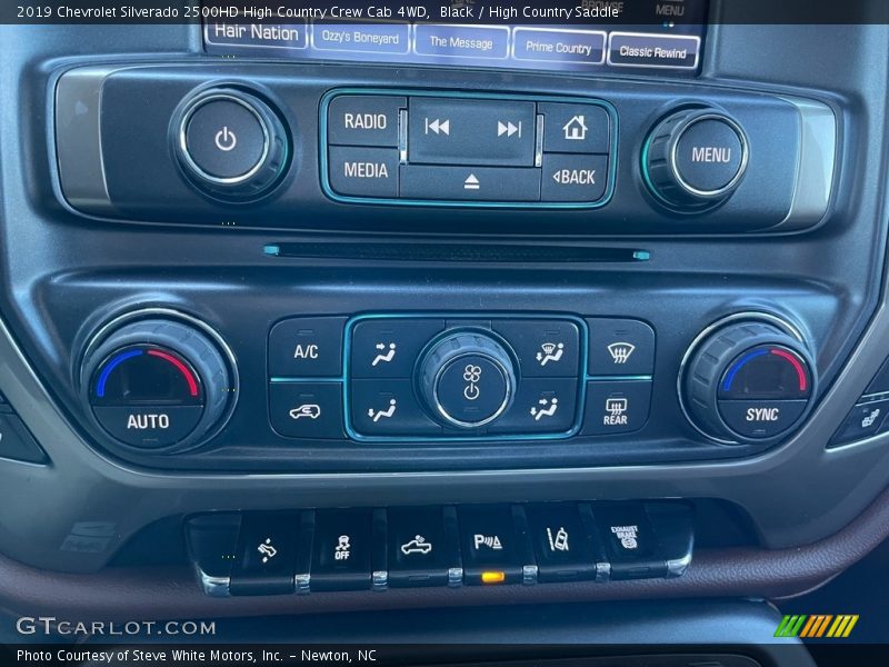 Black / High Country Saddle 2019 Chevrolet Silverado 2500HD High Country Crew Cab 4WD