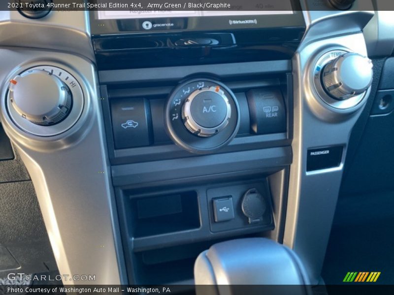 Army Green / Black/Graphite 2021 Toyota 4Runner Trail Special Edition 4x4