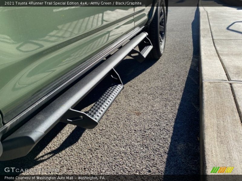 Army Green / Black/Graphite 2021 Toyota 4Runner Trail Special Edition 4x4
