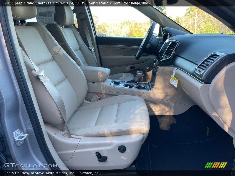 Front Seat of 2021 Grand Cherokee Limited 4x4