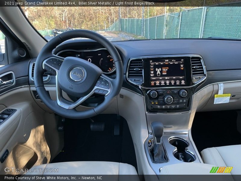 Dashboard of 2021 Grand Cherokee Limited 4x4