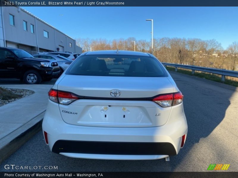 Blizzard White Pearl / Light Gray/Moonstone 2021 Toyota Corolla LE