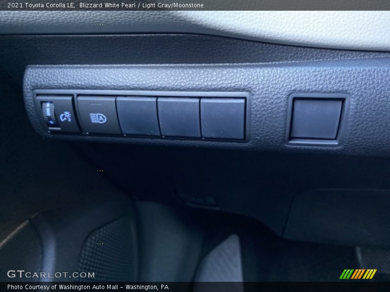 Blizzard White Pearl / Light Gray/Moonstone 2021 Toyota Corolla LE