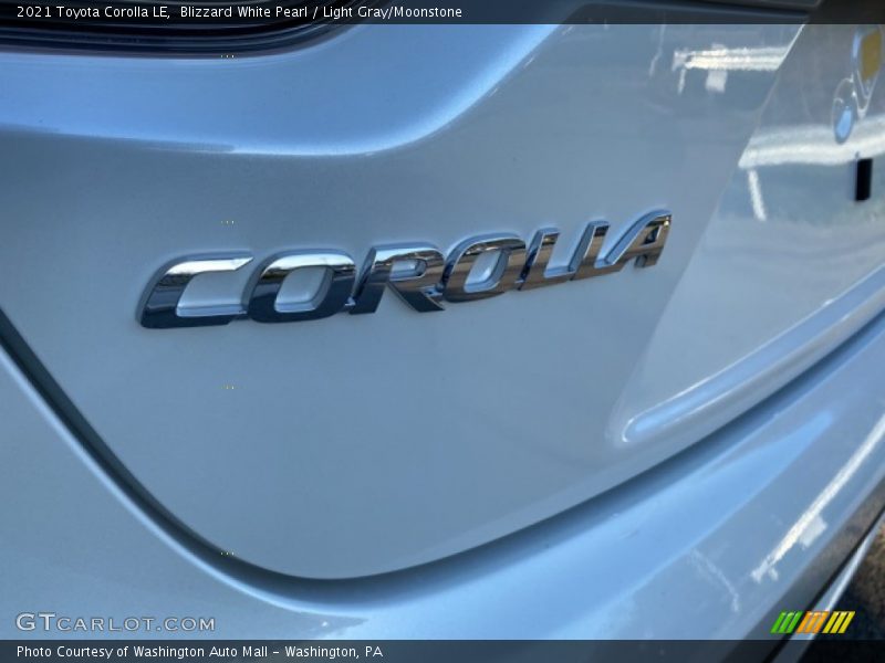 Blizzard White Pearl / Light Gray/Moonstone 2021 Toyota Corolla LE