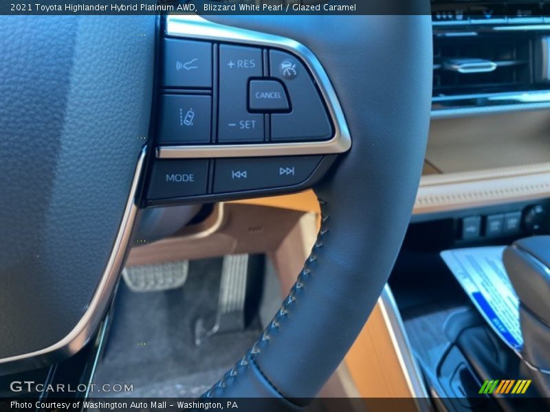  2021 Highlander Hybrid Platinum AWD Steering Wheel
