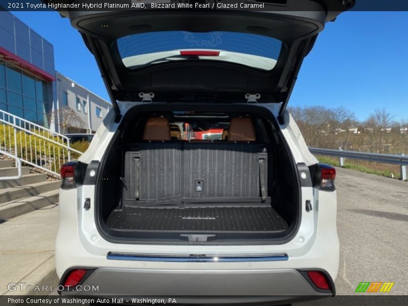 2021 Highlander Hybrid Platinum AWD Trunk