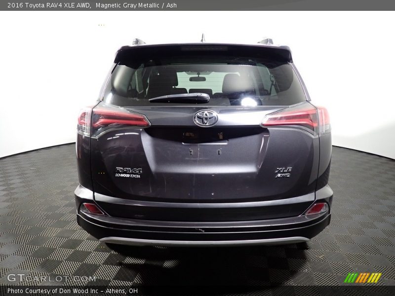Magnetic Gray Metallic / Ash 2016 Toyota RAV4 XLE AWD