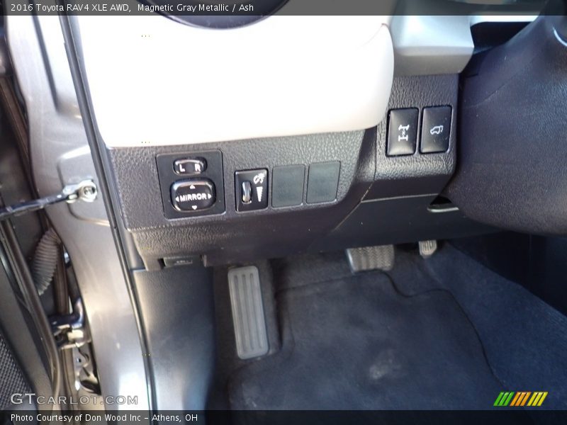 Magnetic Gray Metallic / Ash 2016 Toyota RAV4 XLE AWD