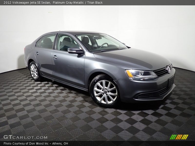 Platinum Gray Metallic / Titan Black 2012 Volkswagen Jetta SE Sedan