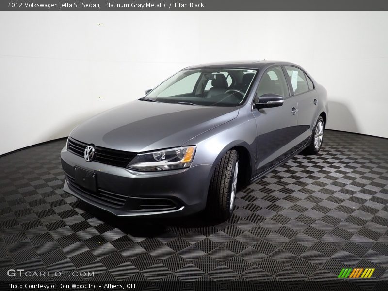 Platinum Gray Metallic / Titan Black 2012 Volkswagen Jetta SE Sedan