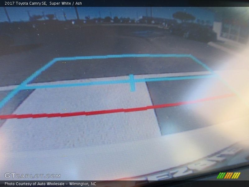 Super White / Ash 2017 Toyota Camry SE