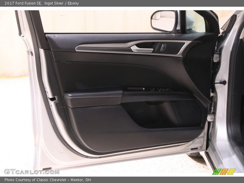 Ingot Silver / Ebony 2017 Ford Fusion SE