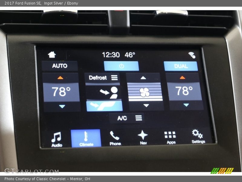 Ingot Silver / Ebony 2017 Ford Fusion SE