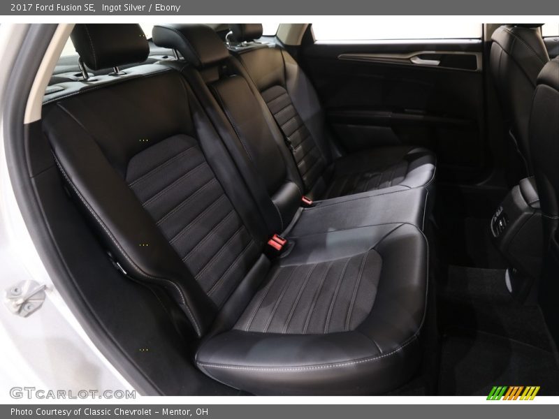 Ingot Silver / Ebony 2017 Ford Fusion SE