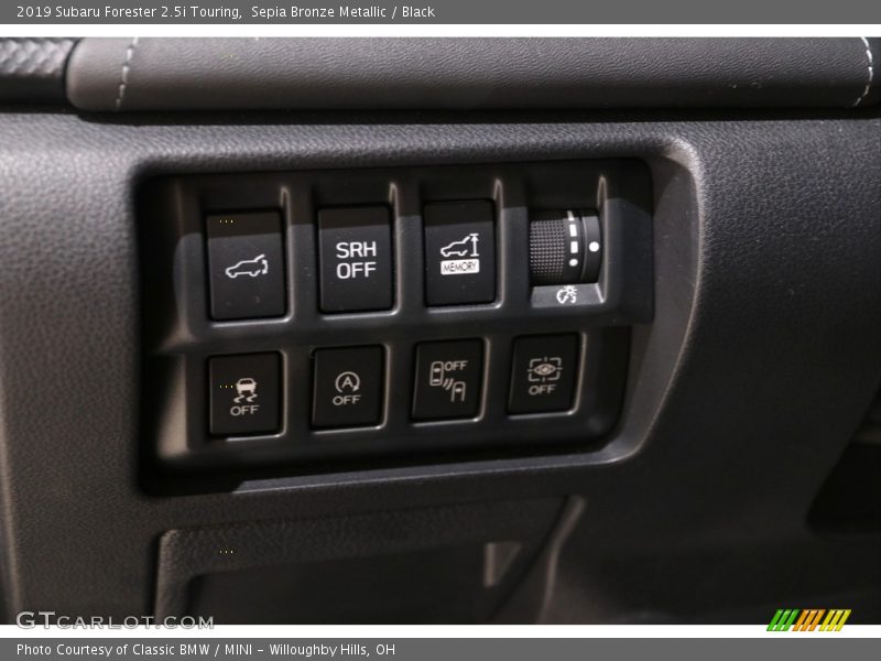 Controls of 2019 Forester 2.5i Touring