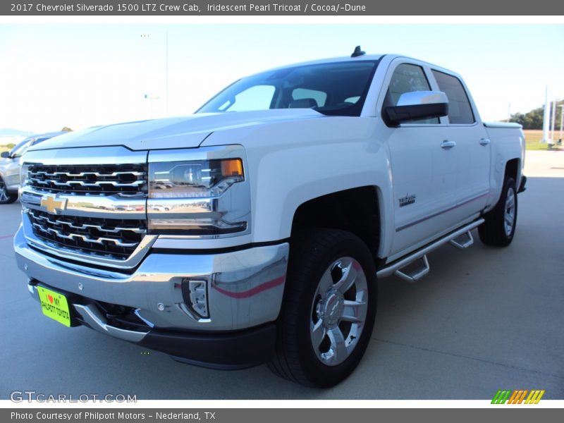 Iridescent Pearl Tricoat / Cocoa/­Dune 2017 Chevrolet Silverado 1500 LTZ Crew Cab