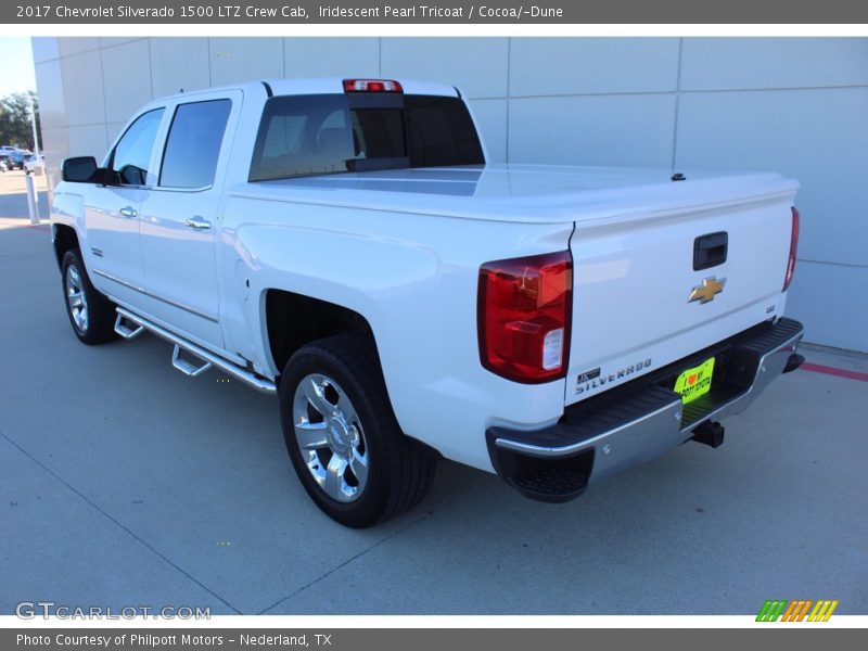 Iridescent Pearl Tricoat / Cocoa/­Dune 2017 Chevrolet Silverado 1500 LTZ Crew Cab