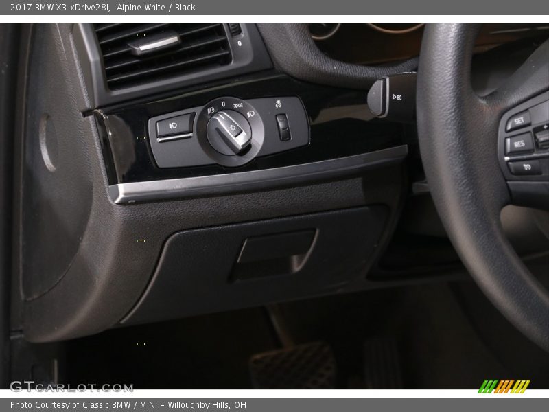 Alpine White / Black 2017 BMW X3 xDrive28i