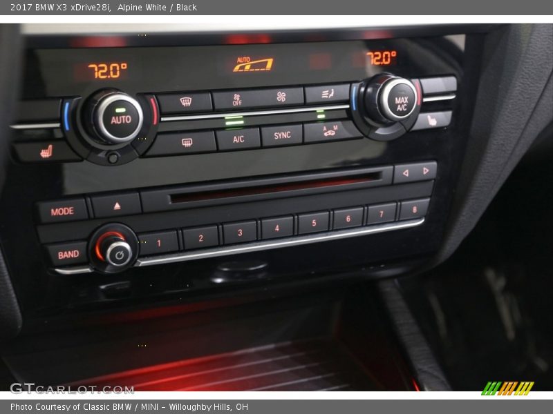 Alpine White / Black 2017 BMW X3 xDrive28i