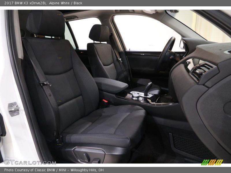 Alpine White / Black 2017 BMW X3 xDrive28i