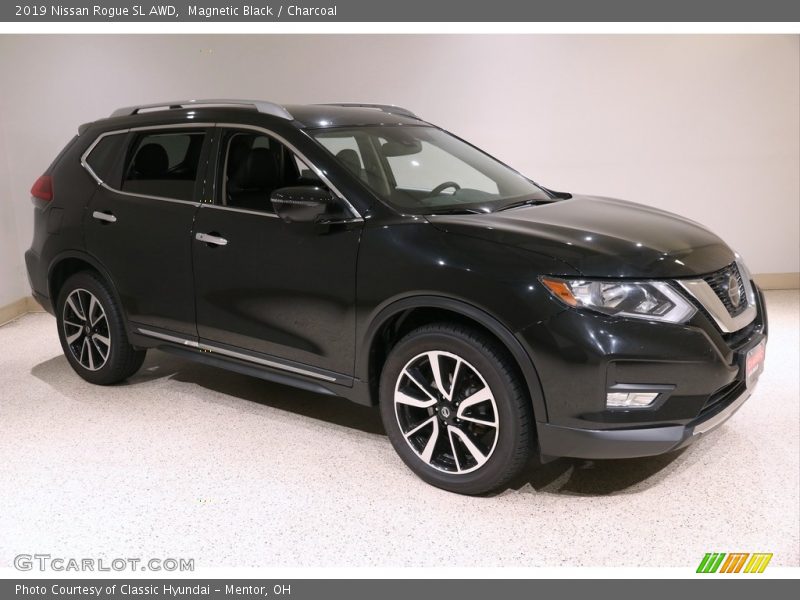 Magnetic Black / Charcoal 2019 Nissan Rogue SL AWD