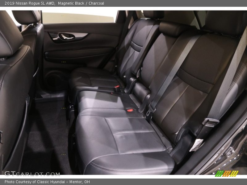 Magnetic Black / Charcoal 2019 Nissan Rogue SL AWD