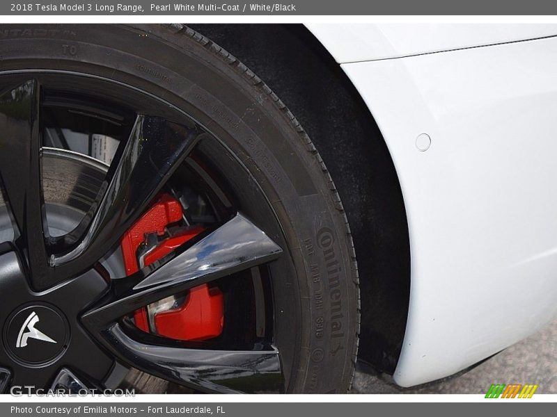 Pearl White Multi-Coat / White/Black 2018 Tesla Model 3 Long Range