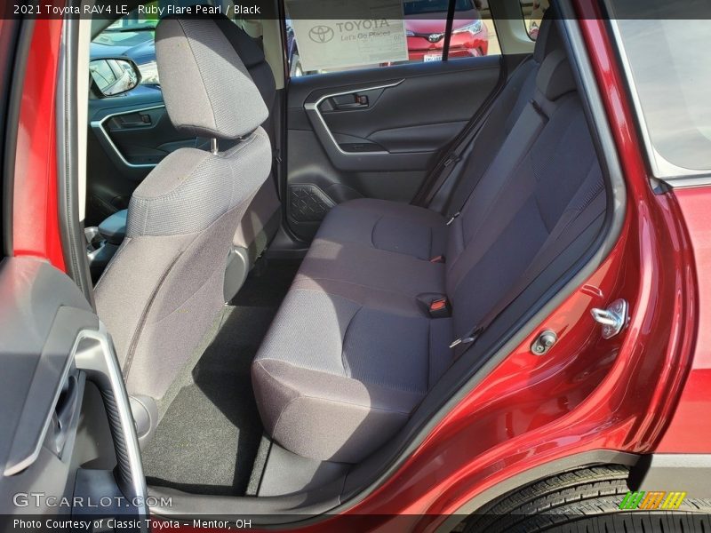 Ruby Flare Pearl / Black 2021 Toyota RAV4 LE