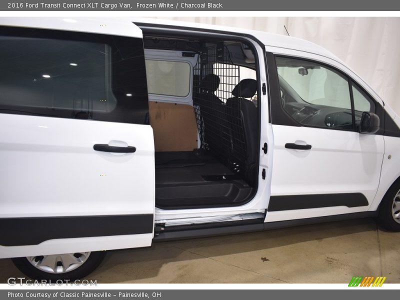 Frozen White / Charcoal Black 2016 Ford Transit Connect XLT Cargo Van