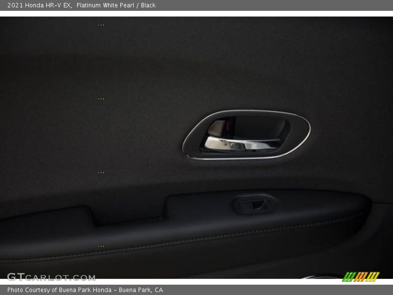 Platinum White Pearl / Black 2021 Honda HR-V EX