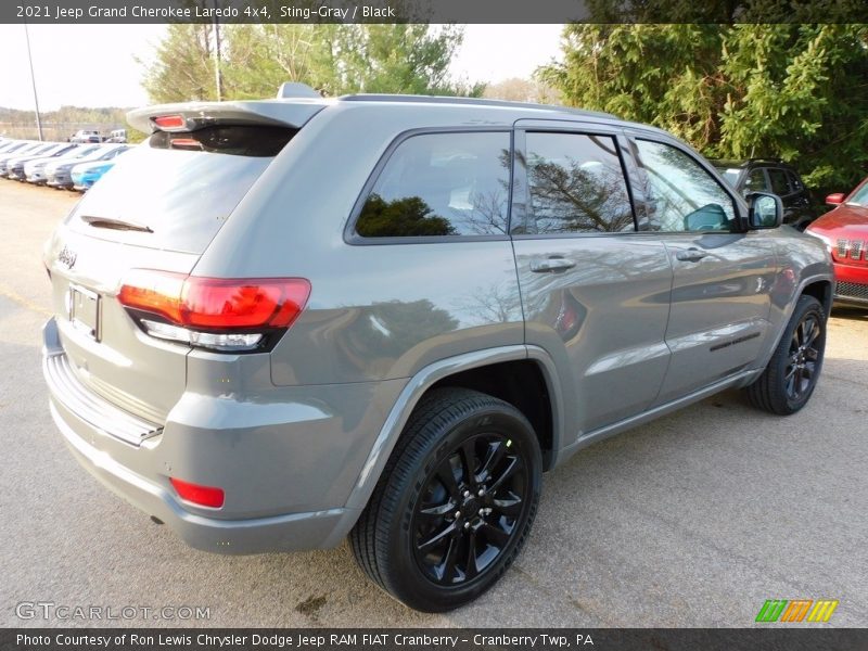 Sting-Gray / Black 2021 Jeep Grand Cherokee Laredo 4x4