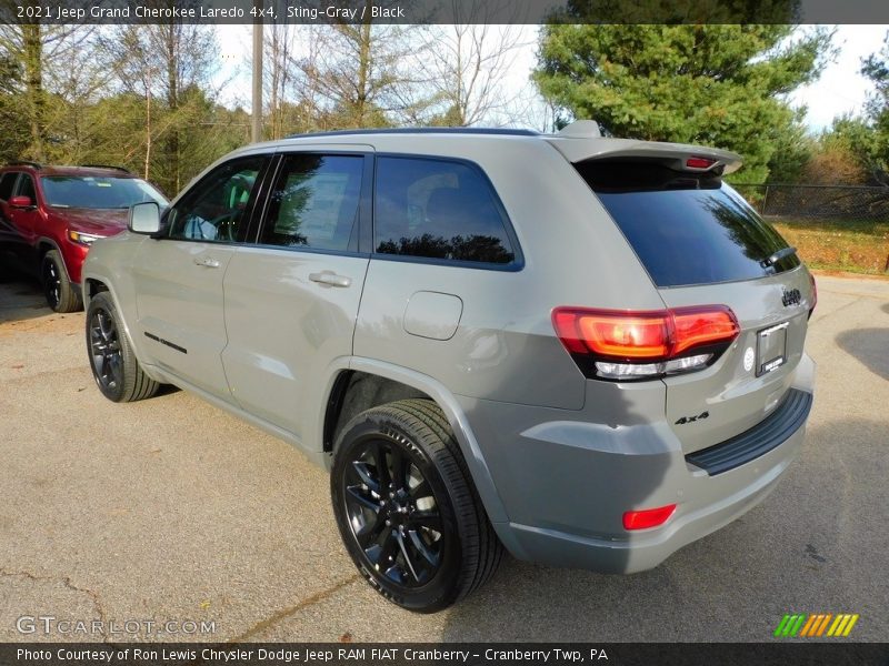 Sting-Gray / Black 2021 Jeep Grand Cherokee Laredo 4x4