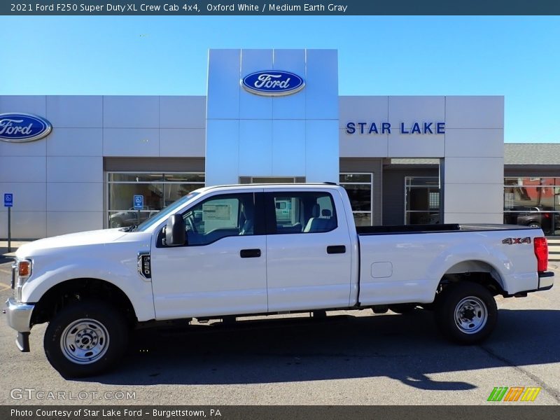 Oxford White / Medium Earth Gray 2021 Ford F250 Super Duty XL Crew Cab 4x4
