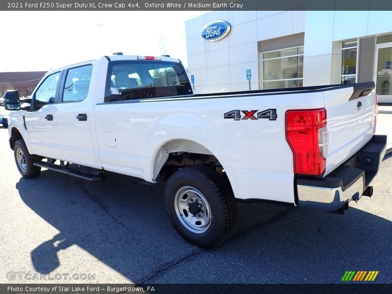 Oxford White / Medium Earth Gray 2021 Ford F250 Super Duty XL Crew Cab 4x4