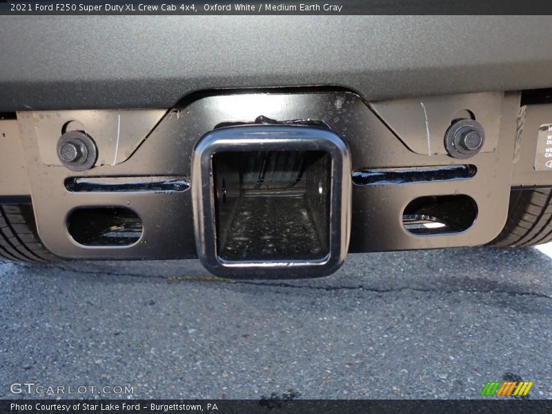 Oxford White / Medium Earth Gray 2021 Ford F250 Super Duty XL Crew Cab 4x4