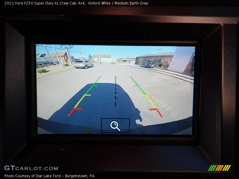 Oxford White / Medium Earth Gray 2021 Ford F250 Super Duty XL Crew Cab 4x4