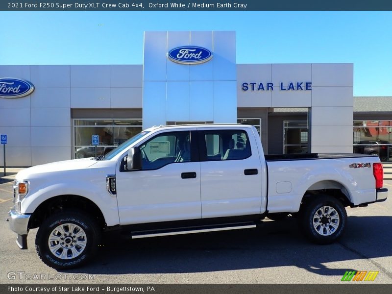 Oxford White / Medium Earth Gray 2021 Ford F250 Super Duty XLT Crew Cab 4x4