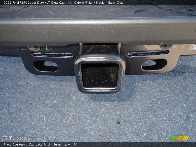 Oxford White / Medium Earth Gray 2021 Ford F250 Super Duty XLT Crew Cab 4x4