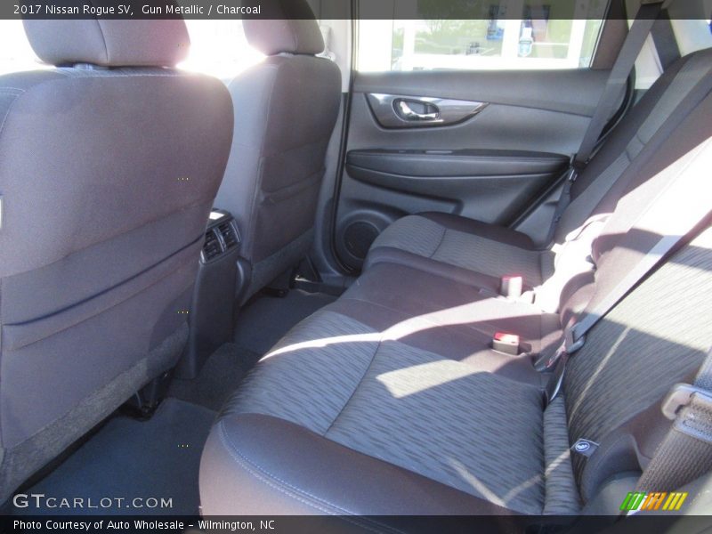 Gun Metallic / Charcoal 2017 Nissan Rogue SV