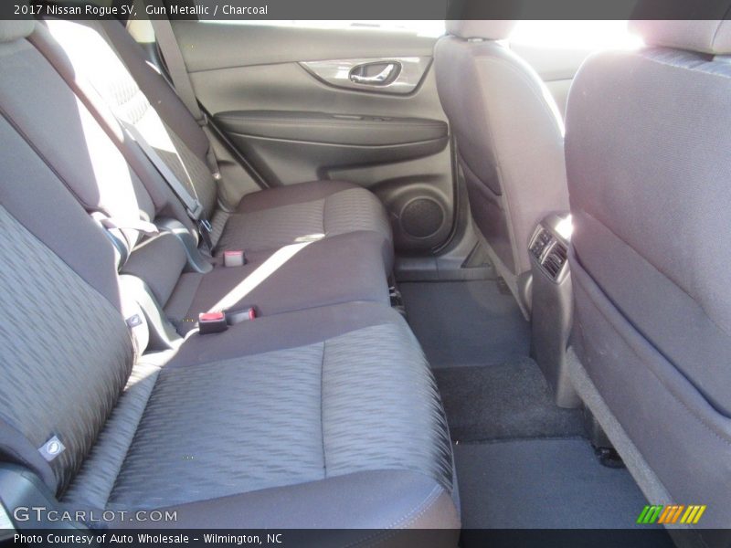 Gun Metallic / Charcoal 2017 Nissan Rogue SV