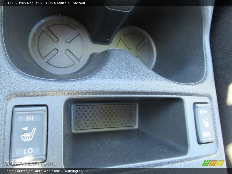 Gun Metallic / Charcoal 2017 Nissan Rogue SV