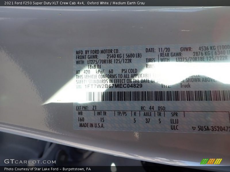 2021 F250 Super Duty XLT Crew Cab 4x4 Oxford White Color Code Z1