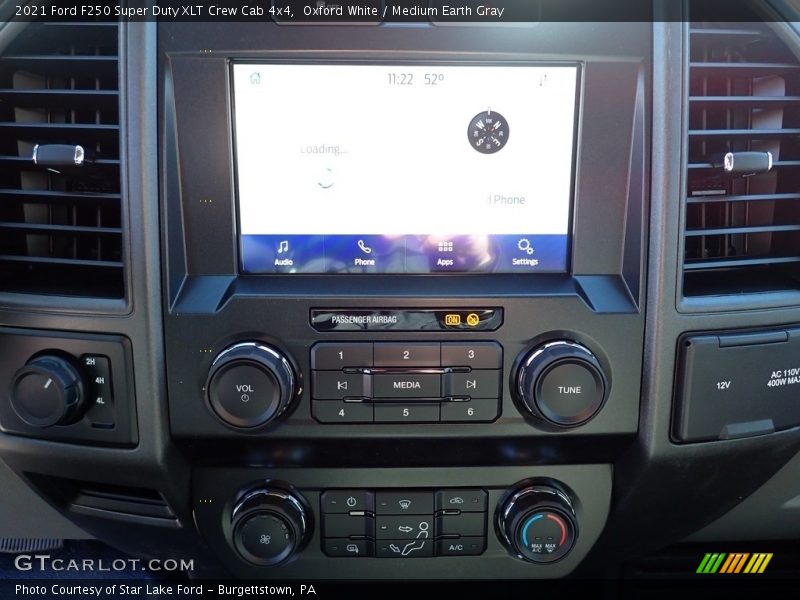 Oxford White / Medium Earth Gray 2021 Ford F250 Super Duty XLT Crew Cab 4x4