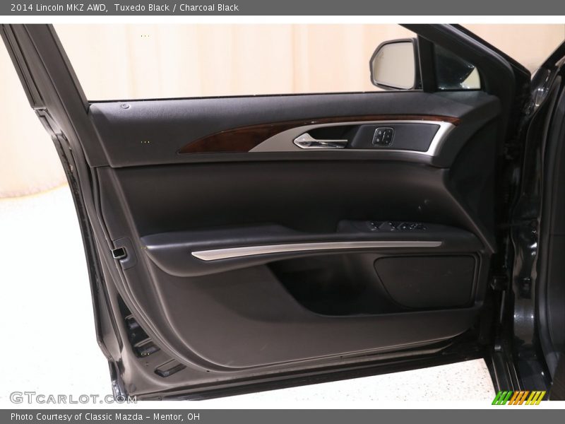 Door Panel of 2014 MKZ AWD