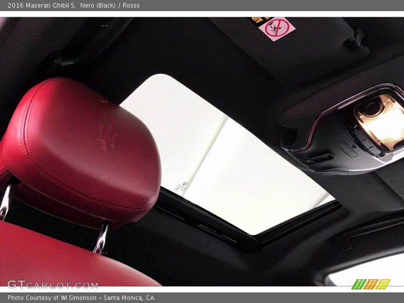 Nero (Black) / Rosso 2016 Maserati Ghibli S