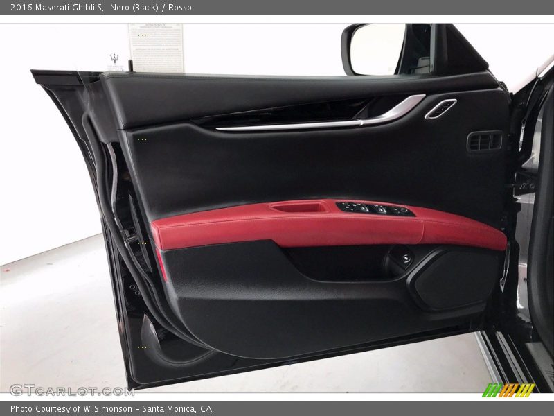 Nero (Black) / Rosso 2016 Maserati Ghibli S