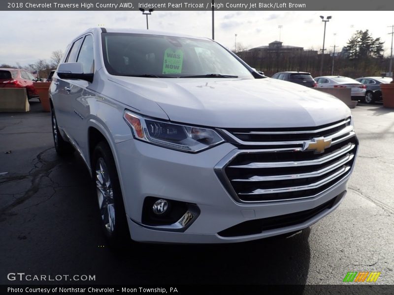 Iridescent Pearl Tricoat / High Country Jet Black/Loft Brown 2018 Chevrolet Traverse High Country AWD